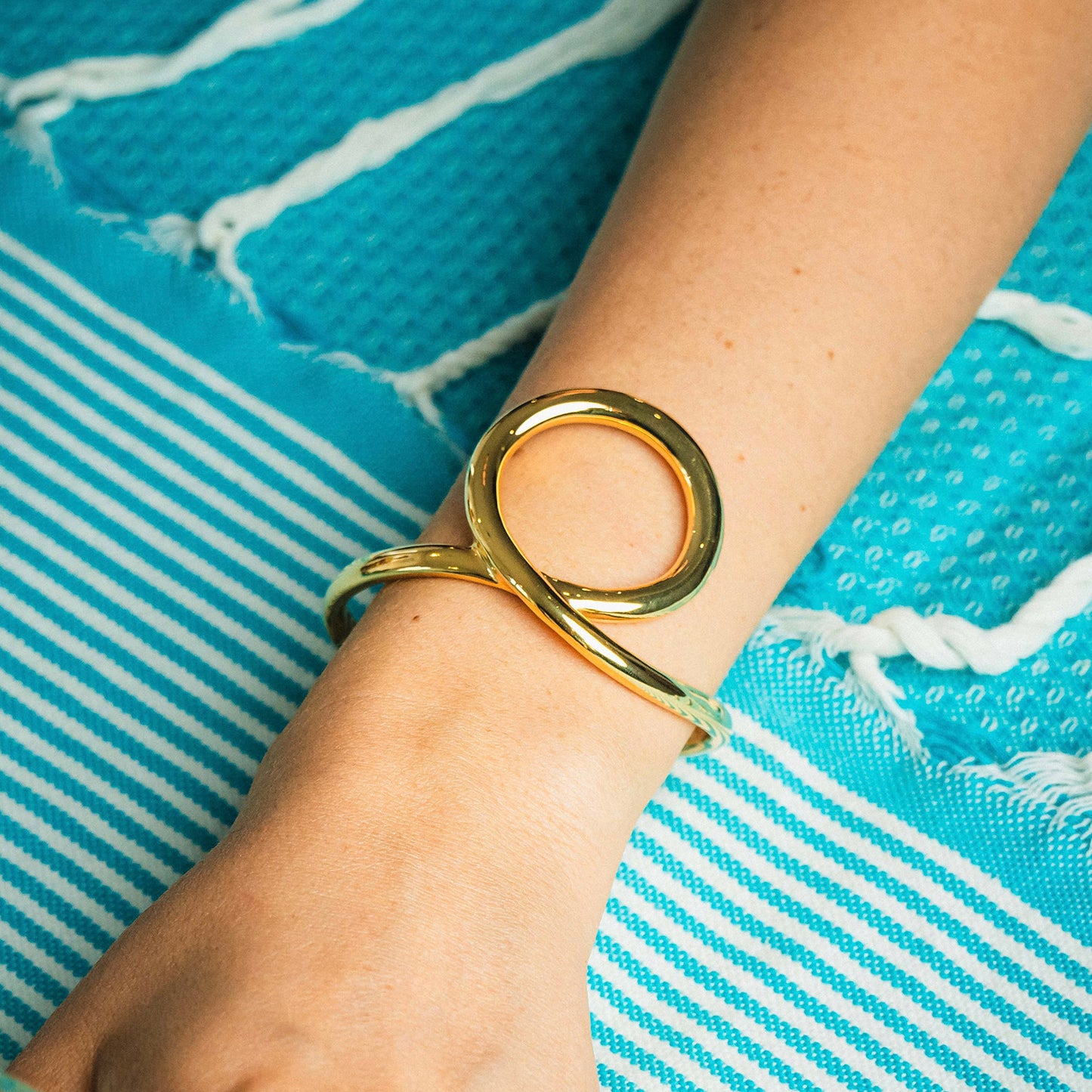 Golden knot